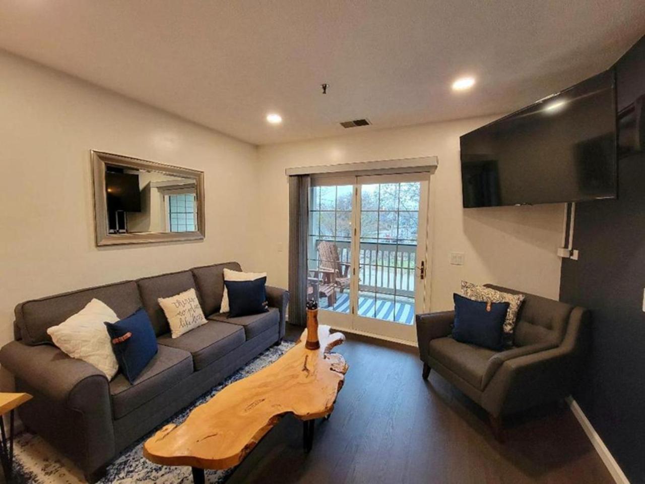 Grand Wood Suites Nashville Esterno foto